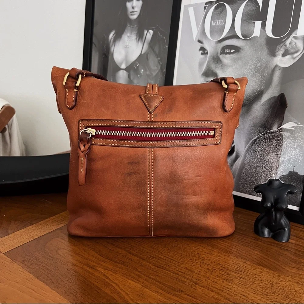 RESTORED VINTAGE DOONEY & BOURKE FLORENTINE TOGGLE LEATHER CROSSBODY BAG - Picture 7 of 14